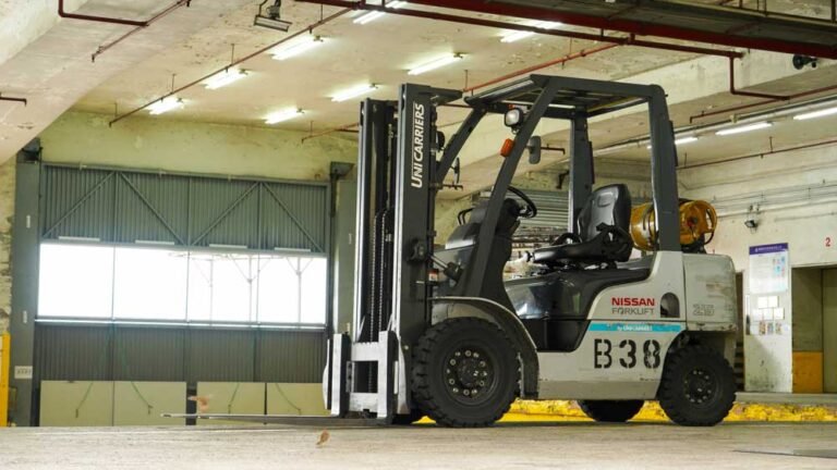 Forklift TCM